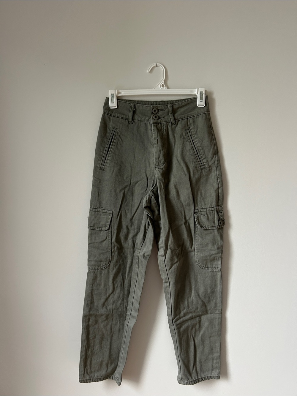 Harlow Olive Utility Cargo Capris